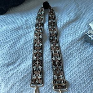 Adjustable guitar strap for purse or bag brand new without tags